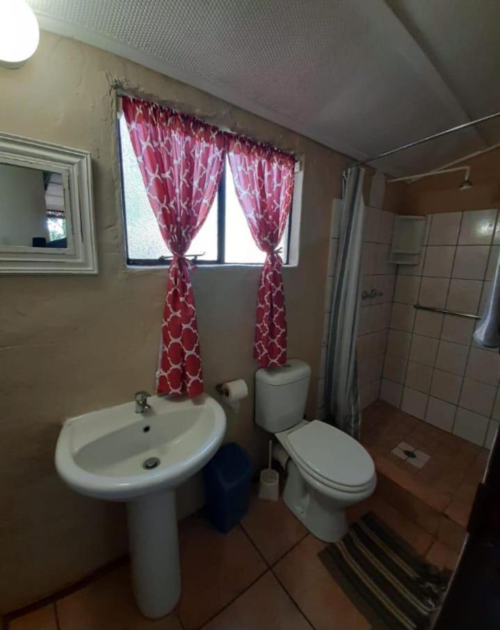 Gallery Inn Бела-Бела Экстерьер фото